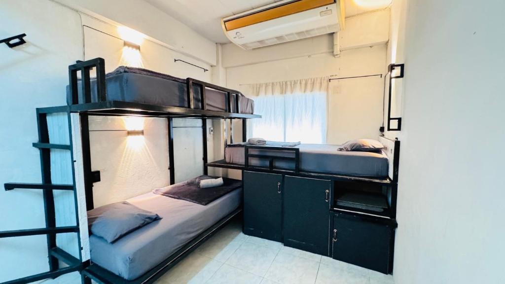 Stay At Moon Hostel Haad Rin – Koh Phangan